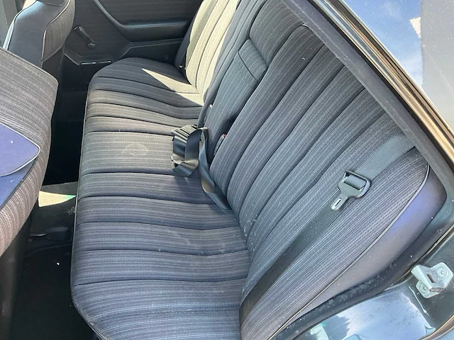 1988 mercedes 260e oldtimer 6 cilinder - afbeelding 42 van  59