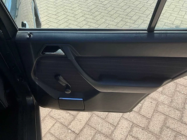 1988 mercedes 260e oldtimer 6 cilinder - afbeelding 48 van  59