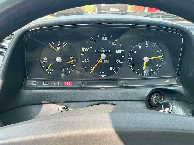 1988 mercedes-benz oldtimer 300d met airco - afbeelding 3 van  24