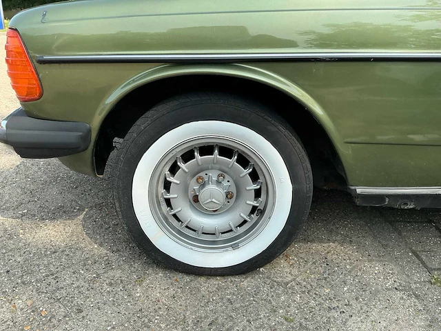 1988 mercedes-benz oldtimer 300d met airco - afbeelding 5 van  24
