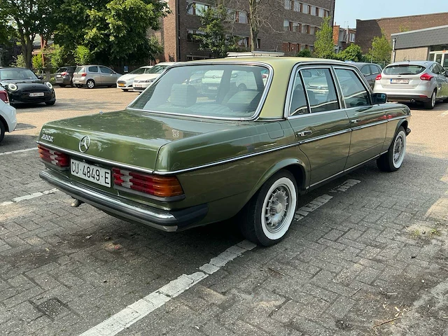 1988 mercedes-benz oldtimer 300d met airco - afbeelding 20 van  24