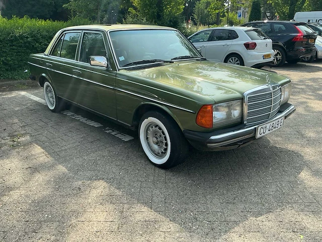 1988 mercedes-benz oldtimer 300d met airco - afbeelding 22 van  24