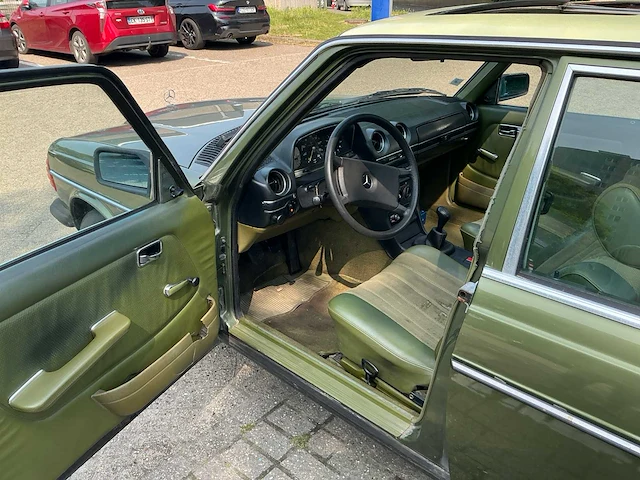 1988 mercedes-benz oldtimer 300d met airco - afbeelding 24 van  24