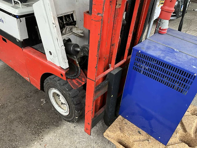 1988 nissan y01-18u vorkheftruck - afbeelding 5 van  19