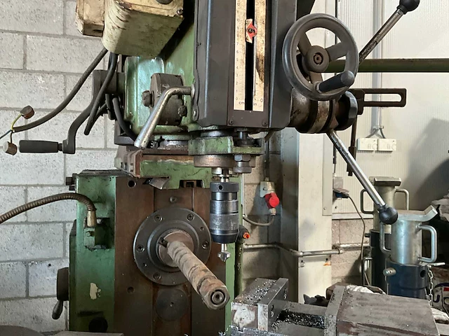 1988 rong fu rf-30b boorfreesmachine - afbeelding 8 van  35
