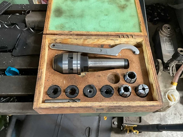 1988 rong fu rf-30b boorfreesmachine - afbeelding 18 van  35