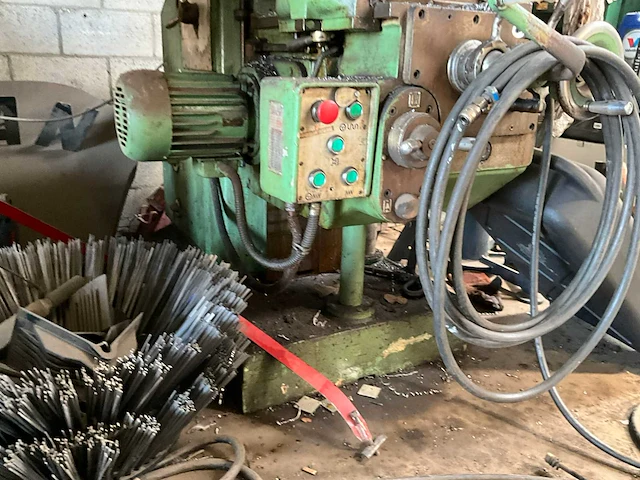 1988 rong fu rf-30b boorfreesmachine - afbeelding 24 van  35