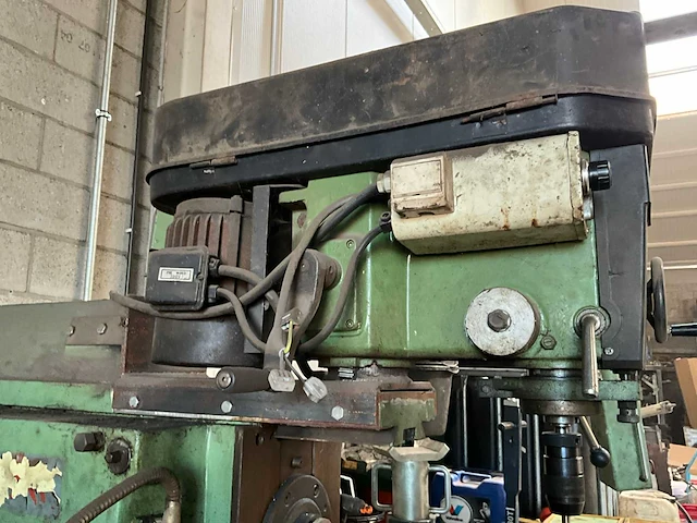 1988 rong fu rf-30b boorfreesmachine - afbeelding 25 van  35