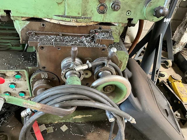 1988 rong fu rf-30b boorfreesmachine - afbeelding 28 van  35