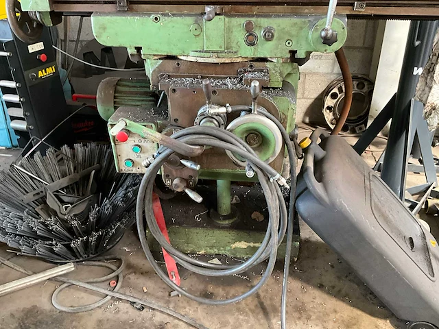 1988 rong fu rf-30b boorfreesmachine - afbeelding 32 van  35