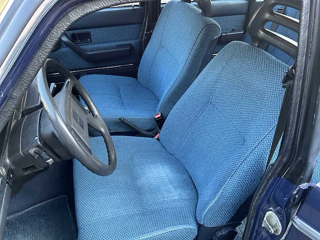 1988 volvo - 240dl - oldtimer - afbeelding 27 van  38
