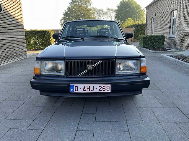 1988 volvo - 240dl - oldtimer - afbeelding 2 van  38