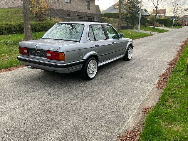 1989 bmw 325 personenauto - afbeelding 23 van  27