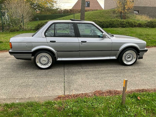 1989 bmw 325 personenauto - afbeelding 24 van  27
