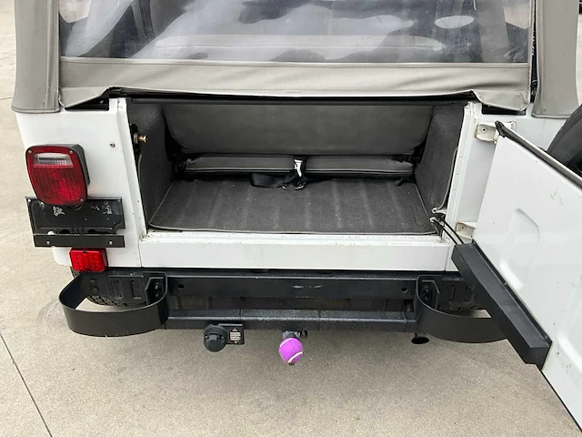1989 jeep wrangler oldtimer - afbeelding 24 van  48