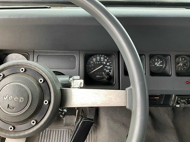 1989 jeep wrangler oldtimer - afbeelding 15 van  48