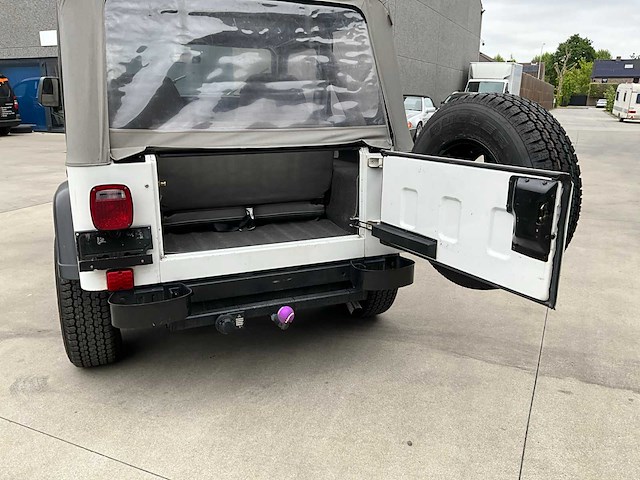 1989 jeep wrangler oldtimer - afbeelding 22 van  48