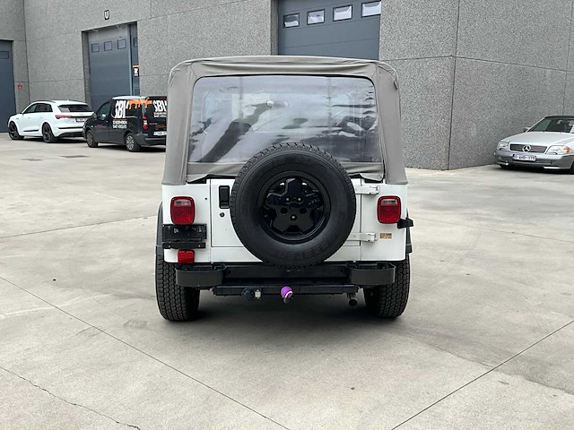 1989 jeep wrangler oldtimer - afbeelding 34 van  48
