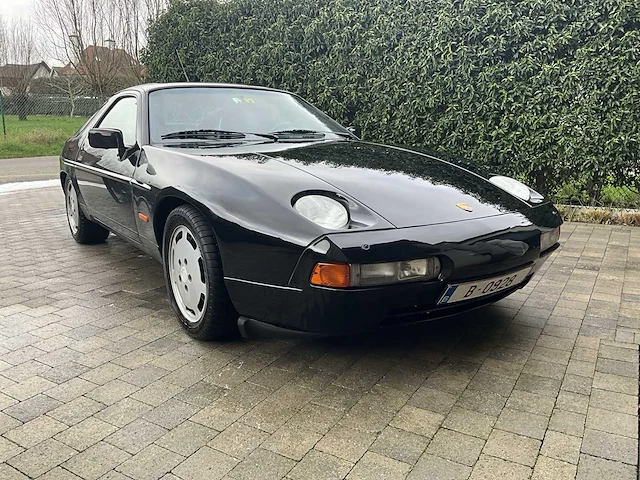 1989 porsche 928 s4 oldtimer - afbeelding 12 van  38