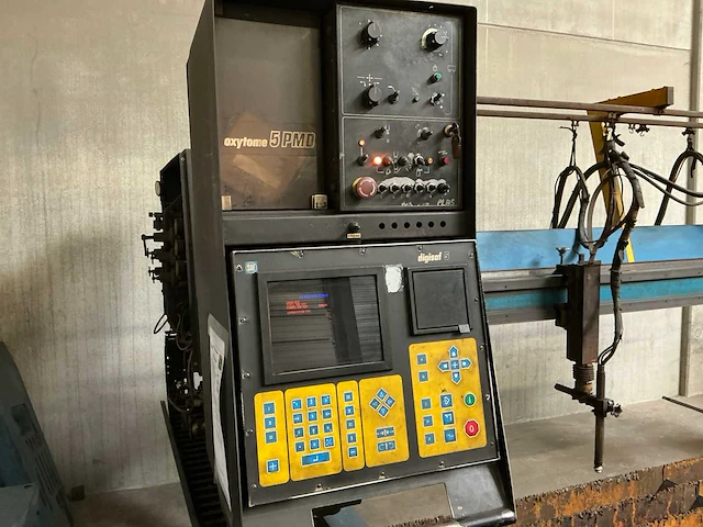 1989 saf oxytotome 5pmd plasmasnijmachine - afbeelding 3 van  11