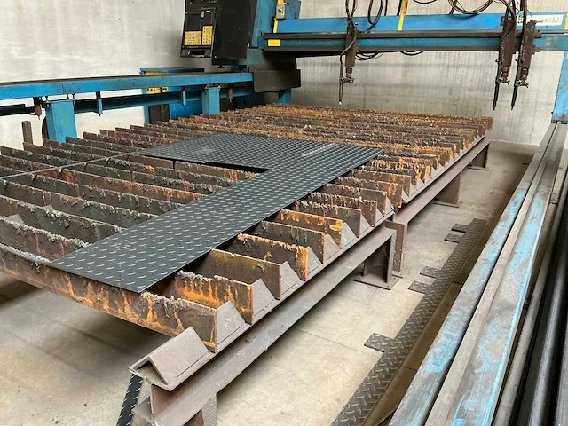 1989 saf oxytotome 5pmd plasmasnijmachine - afbeelding 6 van  11