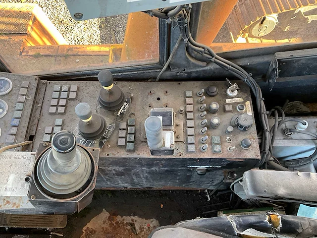 1990 autogru b75 reachstacker belotti - afbeelding 13 van  25