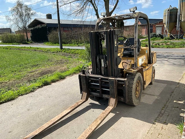 1990 caterpillar v90e vorkheftruck - afbeelding 1 van  43