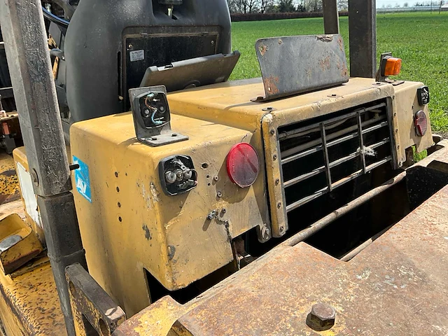 1990 caterpillar v90e vorkheftruck - afbeelding 32 van  43