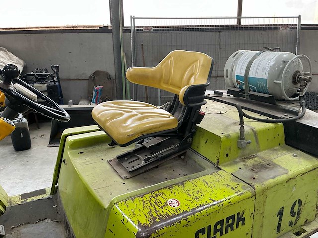 1990 clark c500 vorkheftruck - afbeelding 17 van  39