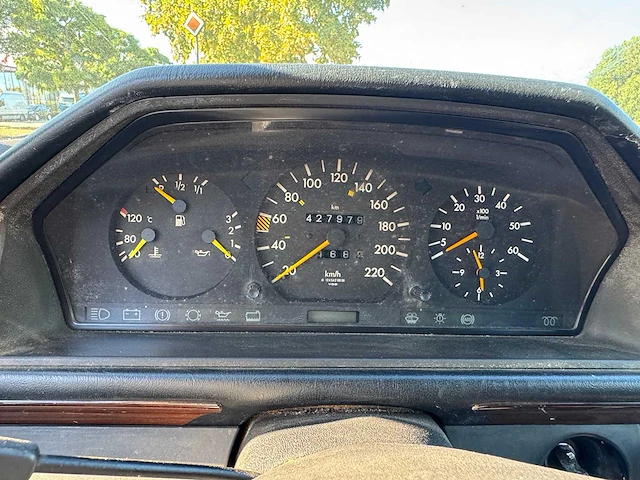 1990 mercedes-benz 300d oldtimer - afbeelding 3 van  32