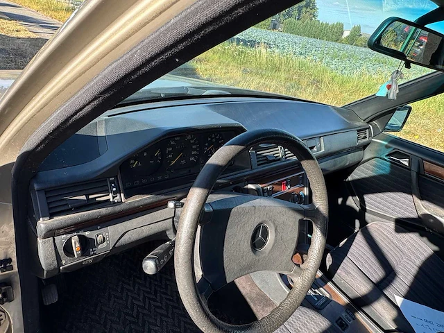 1990 mercedes-benz 300d oldtimer - afbeelding 4 van  32