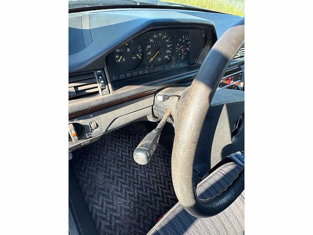 1990 mercedes-benz 300d oldtimer - afbeelding 10 van  32