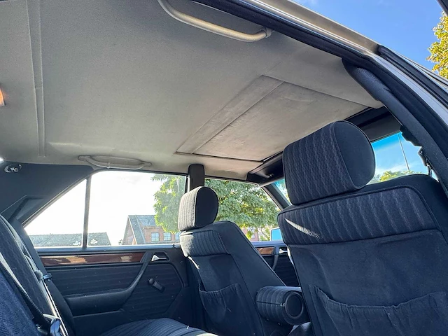 1990 mercedes-benz 300d oldtimer - afbeelding 22 van  32