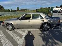 1990 mercedes-benz 300d oldtimer - afbeelding 23 van  32