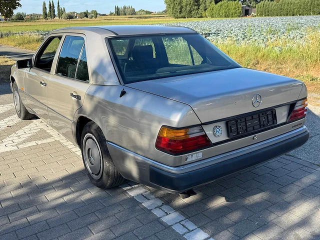 1990 mercedes-benz 300d oldtimer - afbeelding 27 van  32