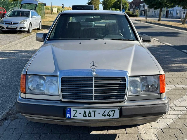 1990 mercedes-benz 300d oldtimer - afbeelding 31 van  32