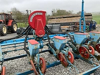 1990 monosem 6 rij pneumatische maïspootmachine zaaimachine - afbeelding 2 van  18