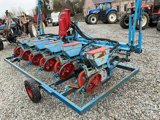 1990 monosem 6 rij pneumatische maïspootmachine zaaimachine - afbeelding 4 van  18