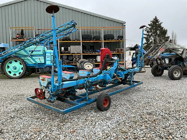 1990 monosem 6 rij pneumatische maïspootmachine zaaimachine - afbeelding 7 van  18