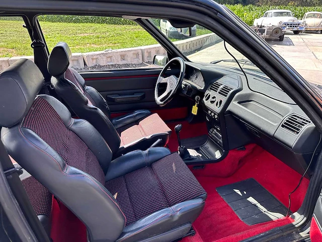 1990 peugeot 205 gti 1.9 - afbeelding 19 van  37