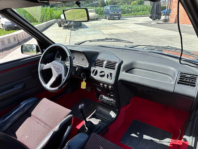 1990 peugeot 205 gti 1.9 - afbeelding 20 van  37