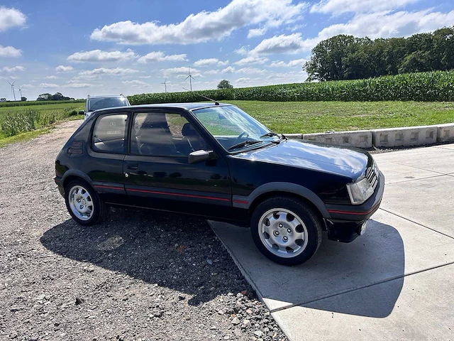 1990 peugeot 205 gti 1.9 - afbeelding 32 van  37