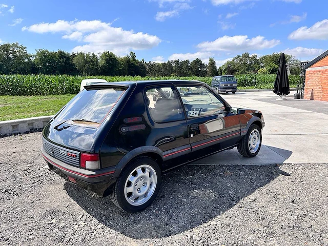 1990 peugeot 205 gti 1.9 - afbeelding 34 van  37