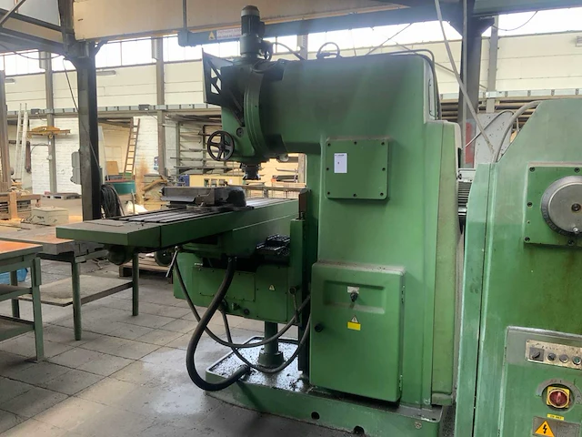1990 votkinsky bm127 m verticale freesmachine - afbeelding 6 van  11
