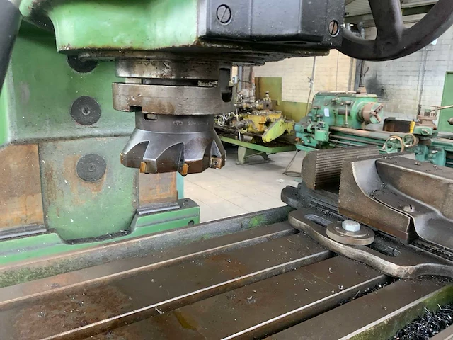 1990 votkinsky bm127 m verticale freesmachine - afbeelding 7 van  11