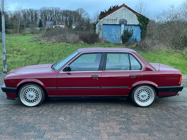 1991 bmw 318i oldtimer - afbeelding 12 van  49