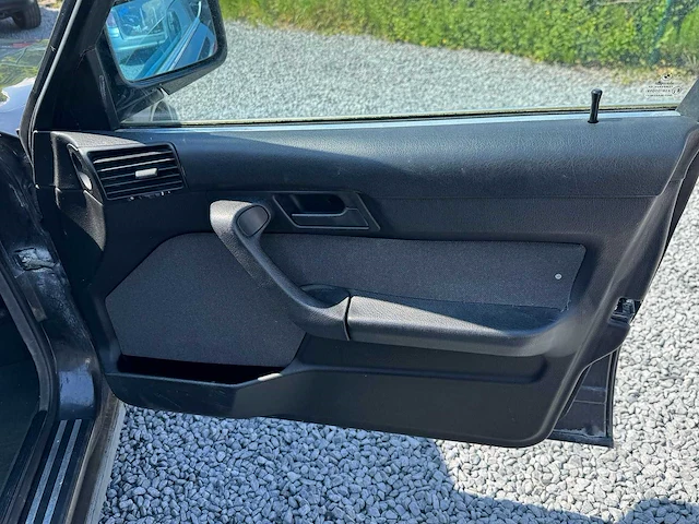 1991 bmw 520 e34 oldtimer - afbeelding 9 van  37
