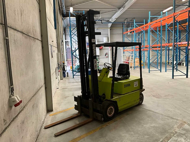 1991 clark em20 vorkheftruck - afbeelding 17 van  23