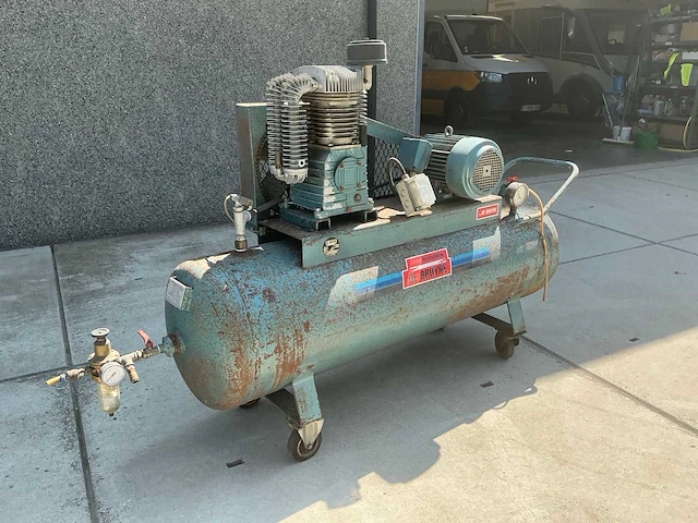 1991 de bruyne chk 650/295 hogedrukcompressor - afbeelding 2 van  9