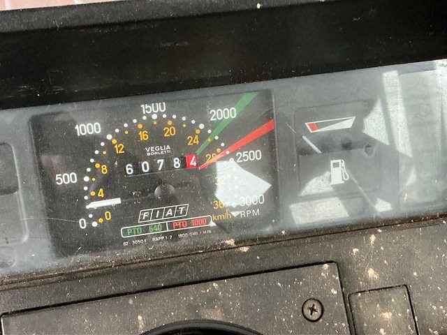 1991 fiat 100-90 dt oldtimer tractor - afbeelding 15 van  49